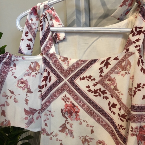 Flower Dress - Picture 4 of 5